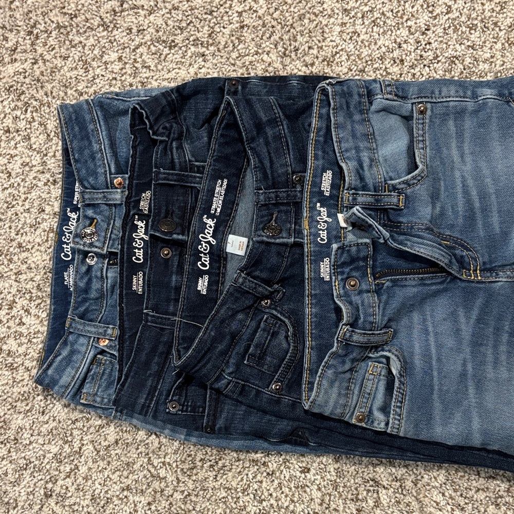 Cat &. Jack jeans